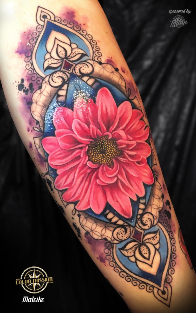 Flower&Mandala_on_leg_tattoo_by_Maleike